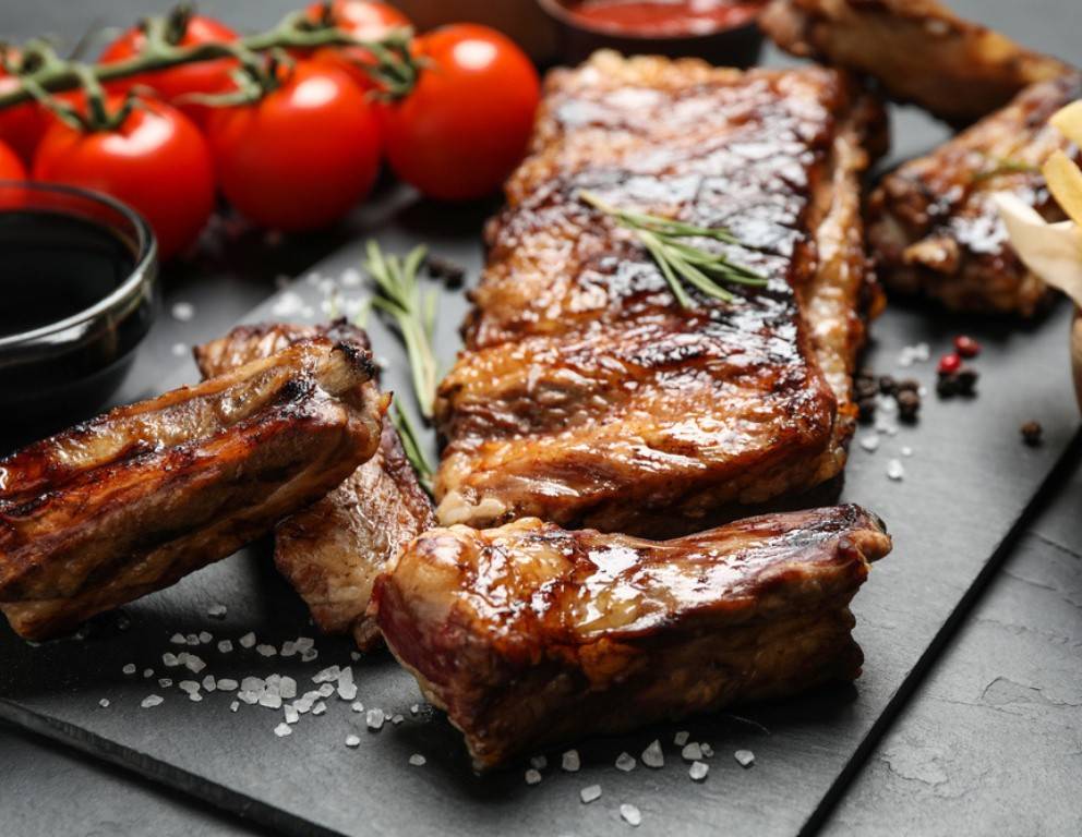 Spareribs aus der Heißluftfritteuse – Saftig und Knusprig Spareribs aus der Heißluftfritteuse – Saftig und Knusprig