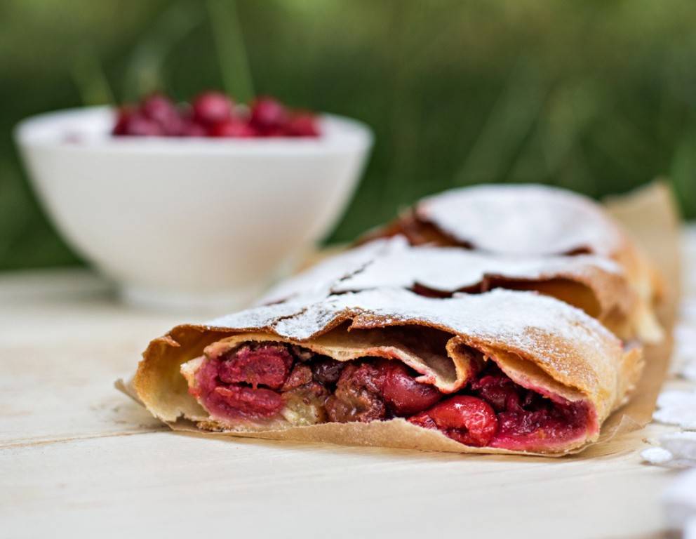 Omas Kirschenstrudel ohne Zucker Omas Kirschenstrudel ohne Zucker