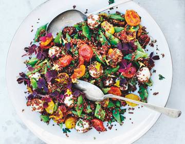 Ofengetrocknete Sommertomaten mit Bohnen und Quinoa Ofengetrocknete Sommertomaten mit Bohnen und Quinoa