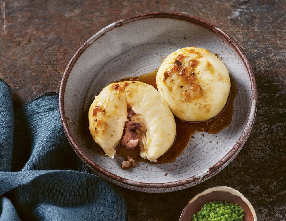 Erdäpfel-Germknödel mit Selchfleischfülle