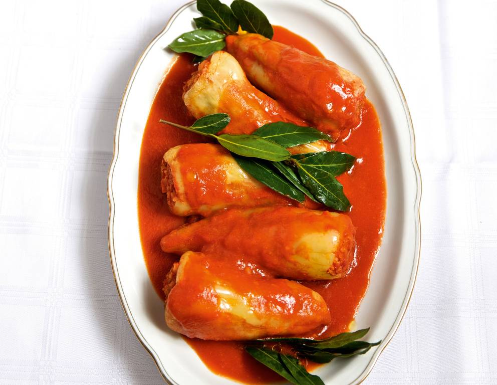 Gefüllte Paprika in Paradeisersauce auf klassische Art