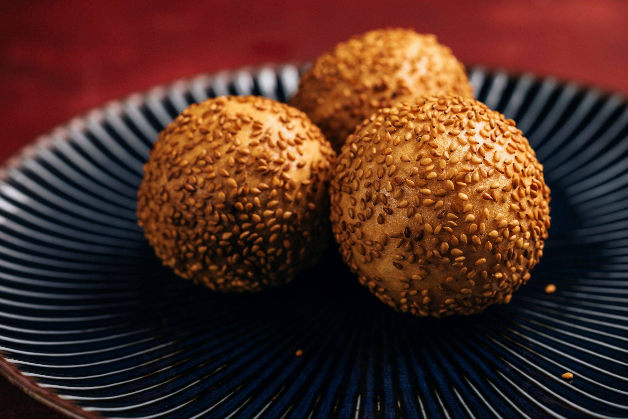 Sesambällchen mit roter Bohnenpaste