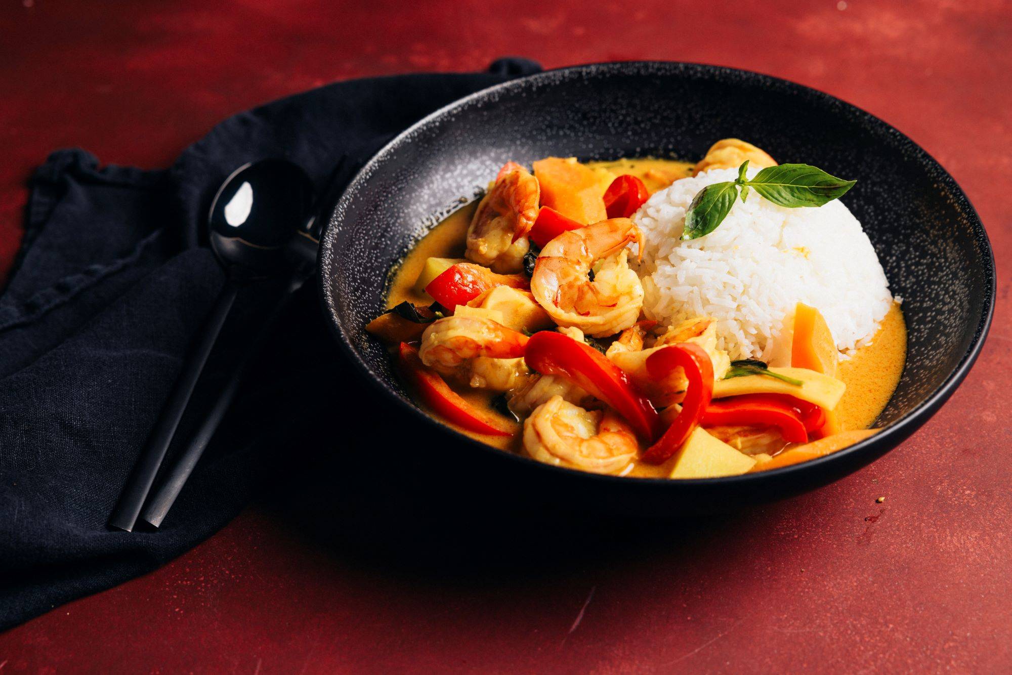 Gelbes Curry mit Garnelen