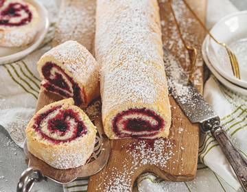 Biskuitroulade von Ingrid Pernkopf Biskuitroulade von Ingrid Pernkopf