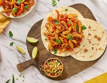 Chicken-Fajitas im Airfryer mit Pico de Gallo Chicken-Fajitas im Airfryer mit Pico de Gallo