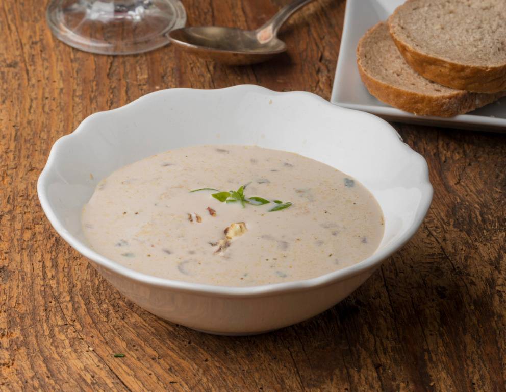 Maronicremesuppe mit Schilcher