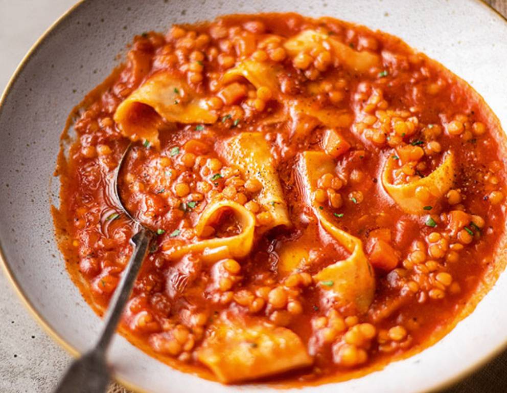 Linsen-Lasagne-Suppe mit Sauerrahm