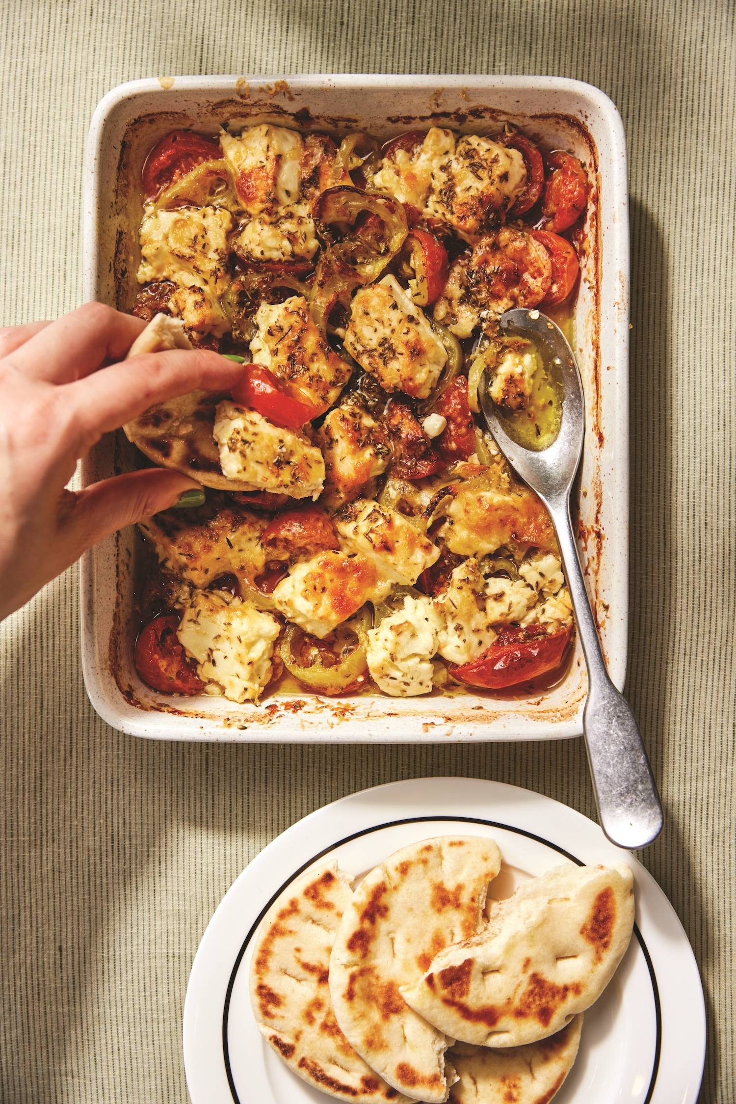 Gebackener Feta mit Tomaten und Paprika