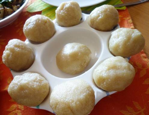 Grießknödel