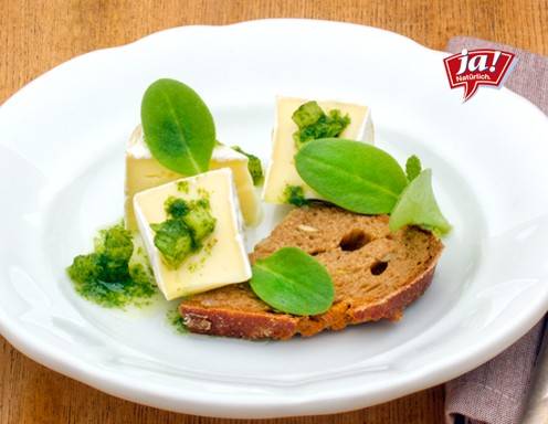 Camembert mit Borretsch und Sonnenblumenöl mariniert Rezept - ichkoche.at Camembert mit Borretsch und Sonnenblumenöl mariniert Rezept - ichkoche.at