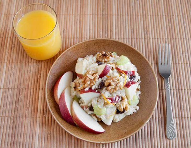 Dinkel-Reissalat mit Curry und Früchten Dinkel-Reissalat mit Curry und Früchten