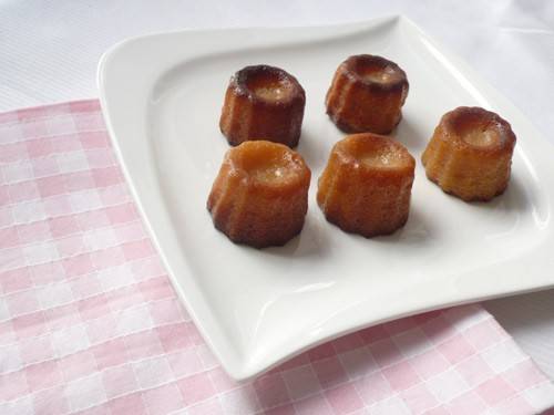 Canelés bordelais