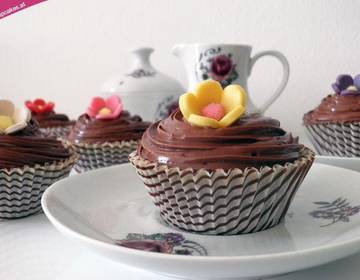 Schokoladen-Cupcakes mit Ganache Schokoladen-Cupcakes mit Ganache