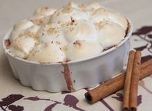 Zimtschnecken-Schmarren mit Zwetschkenröster Zimtschnecken-Schmarren mit Zwetschkenröster