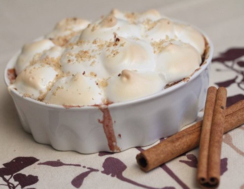 Zimtschnecken-Schmarren mit Zwetschkenröster Zimtschnecken-Schmarren mit Zwetschkenröster