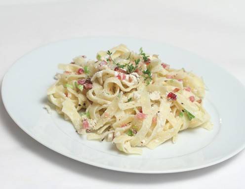 Topfennudeln mit Speck