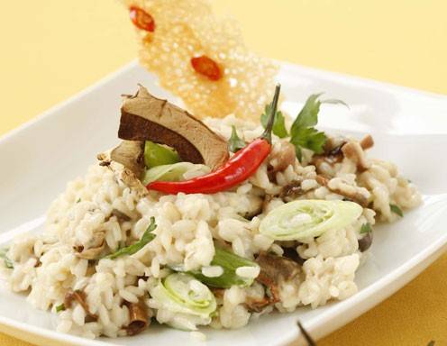 Steinpilzrisotto mit Chili-Parmesan-Cracker