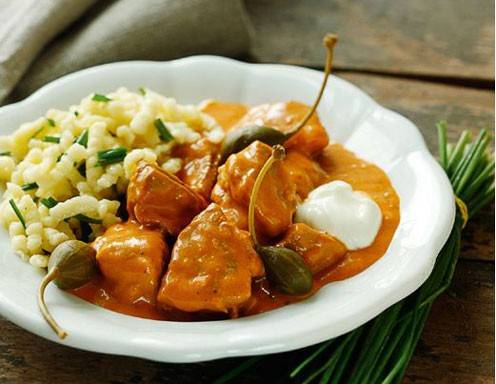 Kalbsrahmgulasch mit Kapern Rezept - ichkoche.at