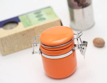 Suppenwürze aus getrockneten Kräutern - selbst gemacht Suppenwürze aus getrockneten Kräutern - selbst gemacht