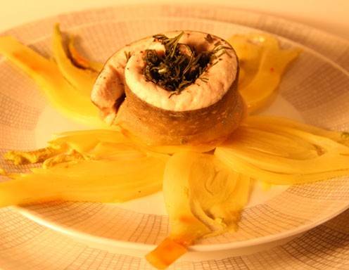 Saiblingsröllchen auf Safran Fenchel ist das perfekte Rezept für eine leichte Vorspeise