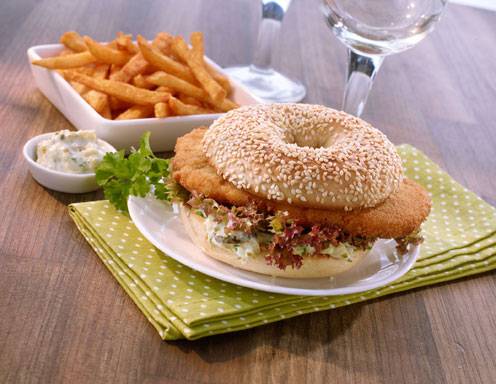 Chicken-Sesambagel mit McCain 1.2.3 Frites Hot&amp;Spicy Rezept - ichkoche.at