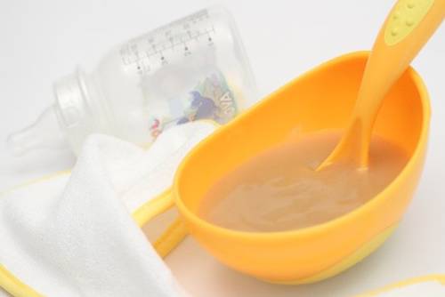 Babynahrung selbst gemacht - Rezepte für Ihr Baby Babynahrung selbst gemacht - Rezepte für Ihr Baby