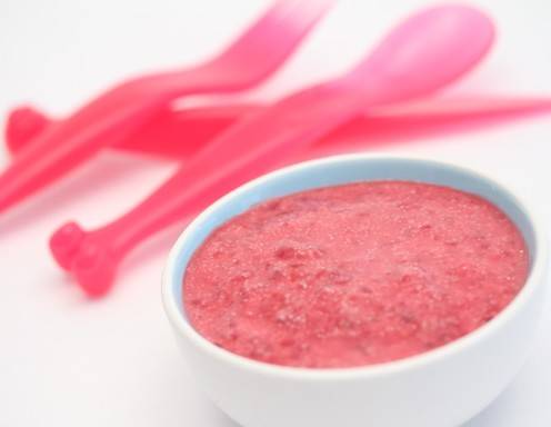 Babynahrung selbstgemacht - Grießbrei mit Himbeeren Rezept 