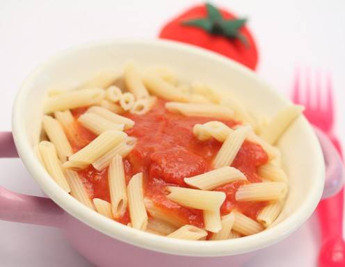 Babynahrung selbstgemacht - Nudeln mit Paradeissauce Rezept