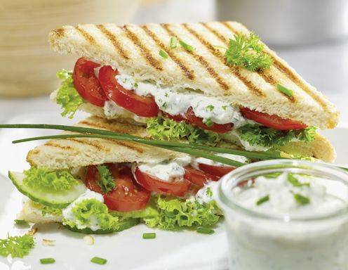 Clubsandwich mit Kräutertopfen Rezept