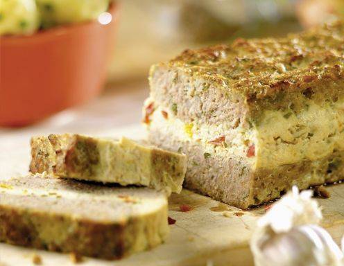 Faschierter Braten mit Topfenfülle Rezept