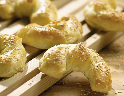 Schinkenkipferl aus Topfenteig Rezept - ichkoche.de Schinkenkipferl aus Topfenteig Rezept - ichkoche.de