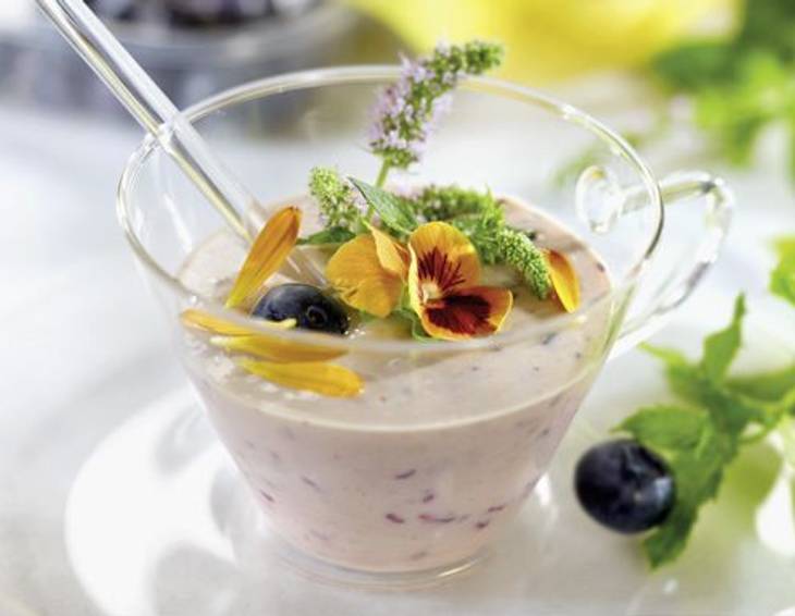 Topfencreme mit Heidelbeeren und Banane Topfencreme mit Heidelbeeren und Banane