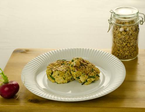 Rezept für Bärlauch Tofu-Laibchen mit Müsli-Kruste