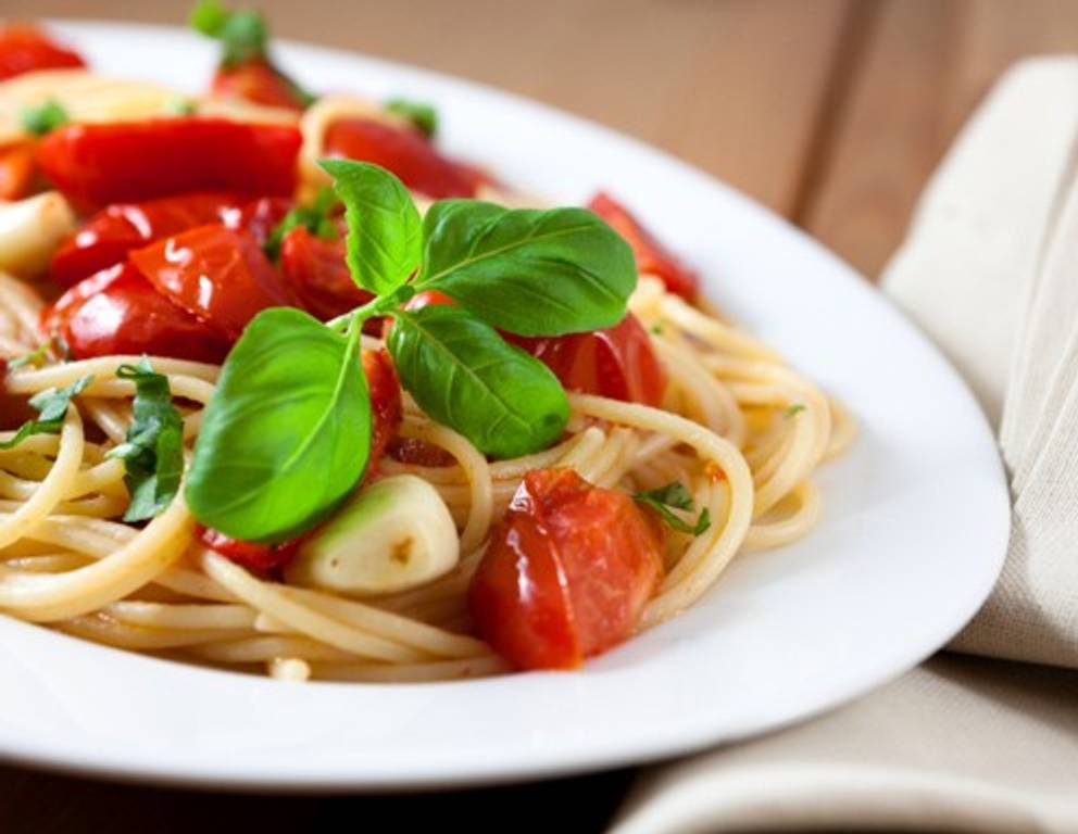 Spaghetti mit Tomaten-Knoblauch Sauce Spaghetti mit Tomaten-Knoblauch Sauce