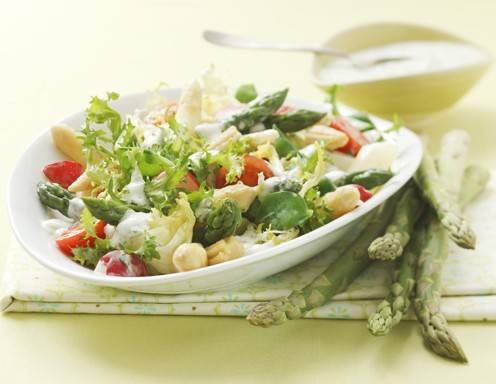 Spargelsalat mit Erbsenschoten und Radieschen Rezept