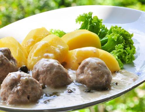 Rezept für Faschierte Laibchen mit Sauce