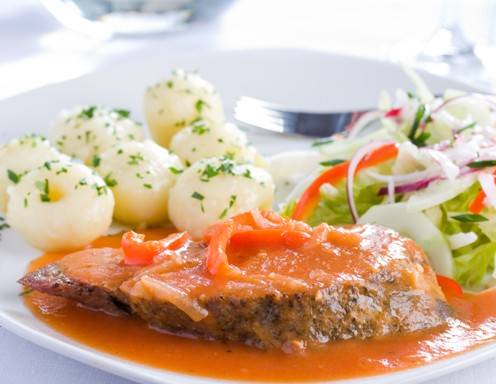Rezept für Schweinskoteletts in pikanter Sauce