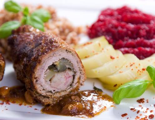 Wachauer Rindsrouladen Rezept - ichkoche.ch Wachauer Rindsrouladen Rezept - ichkoche.ch