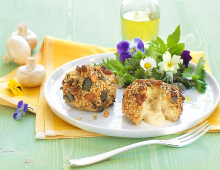 Gefüllte Kartoffelknödel mit Nusspanier Gefüllte Kartoffelknödel mit Nusspanier