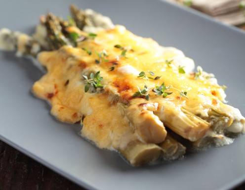 Rezept für Grüner Spargel mit Landfrischkäse-Kruste und Kartoffeln