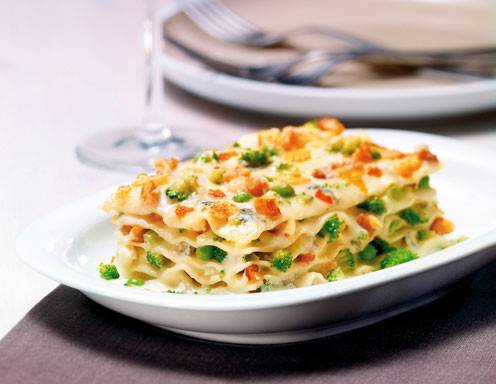 Lasagne mit Gorgonzola, Broccoli und Walnüssen