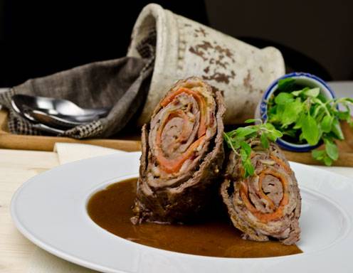 Rezept für gefüllte Rindsroulade in Weinsauce