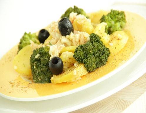 Kartoffel-Broccoli-Salat mit Thunfisch aus dem Dampfgarer Rezept ...
