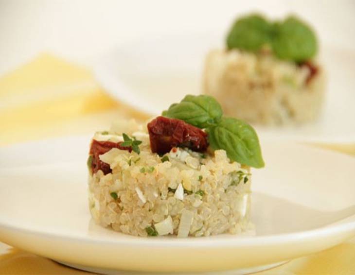 Quinoa-Salat aus dem Dampfgarer Quinoa-Salat aus dem Dampfgarer
