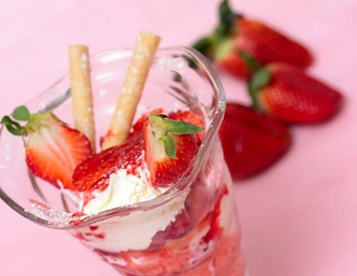 Schnelle Erdbeercreme Schnelle Erdbeercreme
