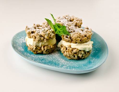 Rezept für Müsli-Dalken mit Vanilleeis
