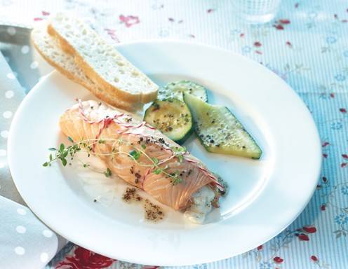 Gefüllte Lachsrolle vom Grill Rezept