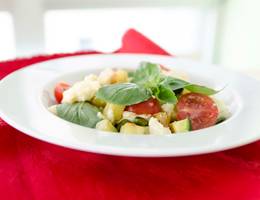 Zucchini-Salat mit Mozzarella