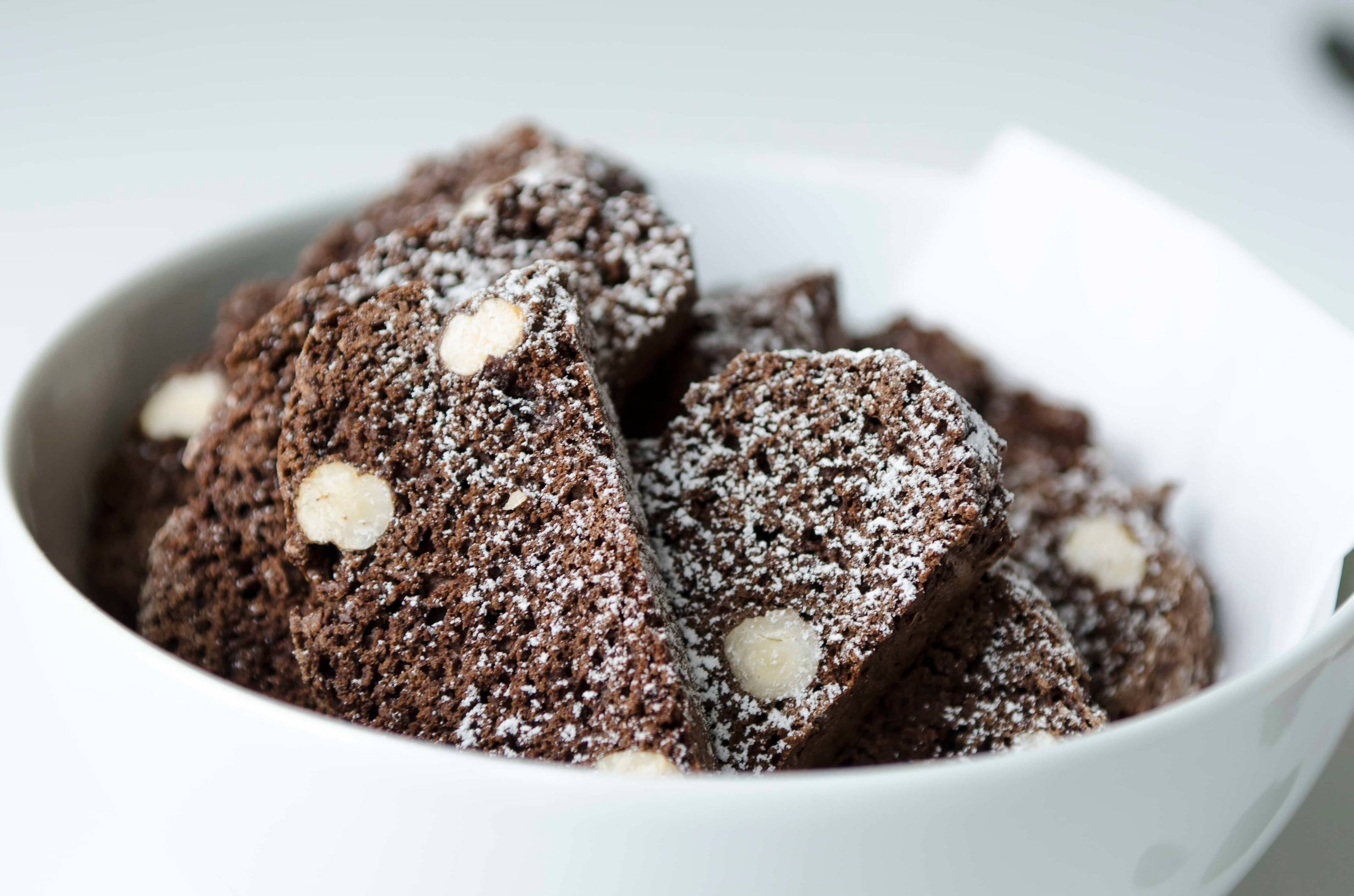 Rezept für Biscottini mit Schokolade und Haselnüssen
