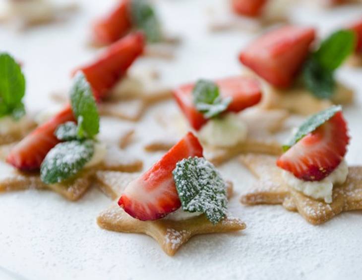 Mini-Scones mit Erdbeeren